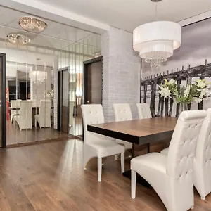 https://nightingale-apartment-with-panoramic-view.inbudapesthotels.com