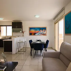 ספר כאן