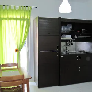 https://metamorfosis-apartments.hotelschalkidiki.net